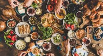 Exploring the World of Food: From Comfort Classics to Plant-Based Delights